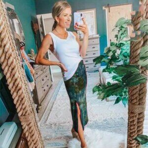 Sundry Evereve Siene Tie Dye Midi Skirt Side Slits Casual Boho Beach Festival XL